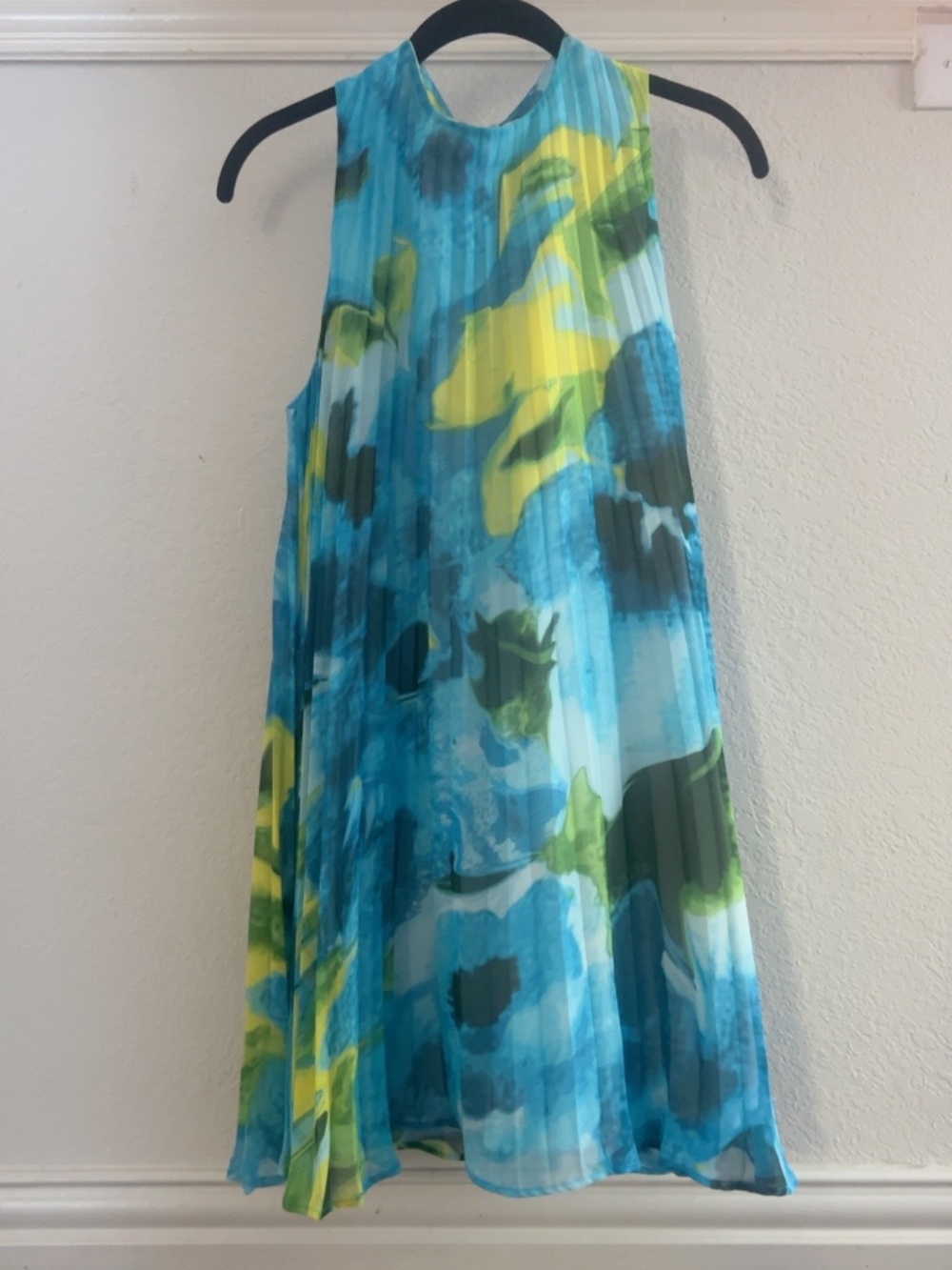 BB Dakota Abstract Pleated Dress